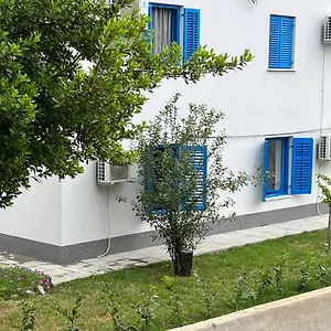 Apartman Doneto, In Private House